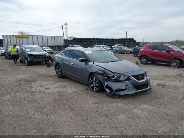  Salvage Nissan Maxima