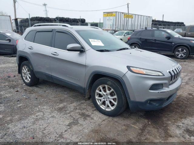  Salvage Jeep Cherokee