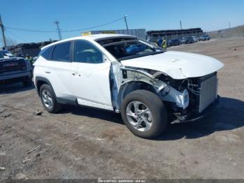  Salvage Hyundai TUCSON