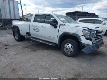  Salvage General Motors Sierra 3500HD
