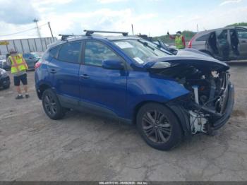  Salvage Hyundai TUCSON
