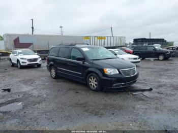 Salvage Chrysler Town & Country