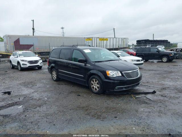  Salvage Chrysler Town & Country