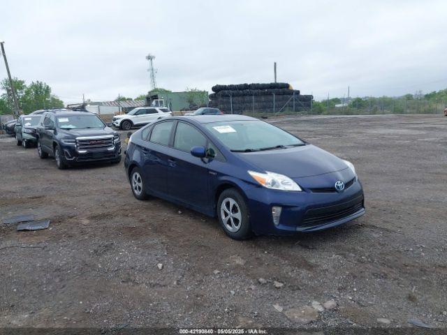  Salvage Toyota Prius