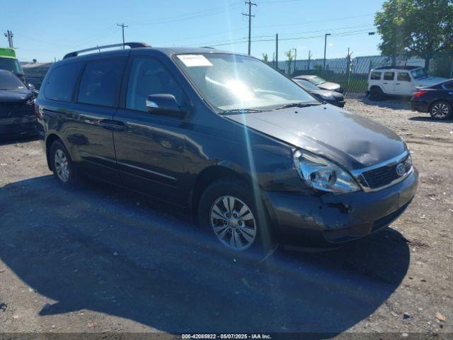  Salvage Kia Sedona