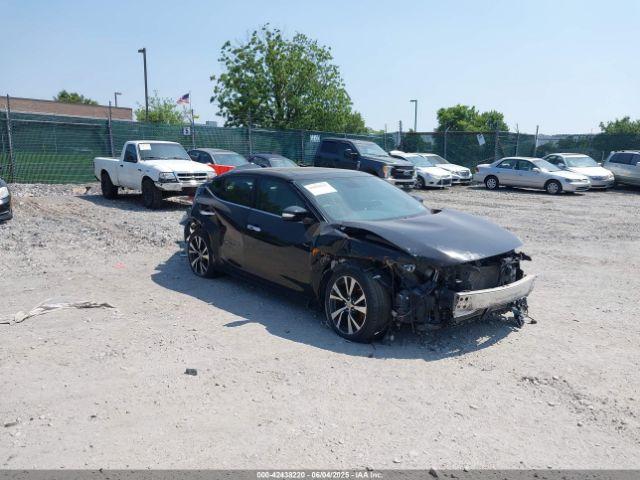  Salvage Nissan Maxima