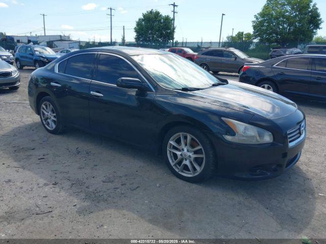  Salvage Nissan Maxima
