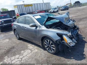  Salvage Nissan Altima