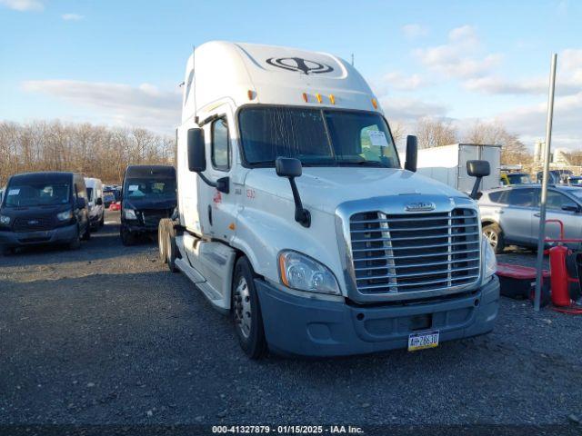  Salvage Freightliner Cascadia 125