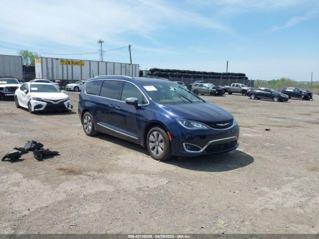  Salvage Chrysler Pacifica