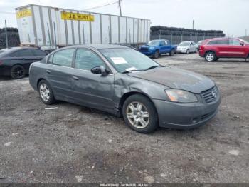  Salvage Nissan Altima