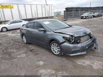  Salvage Nissan Altima