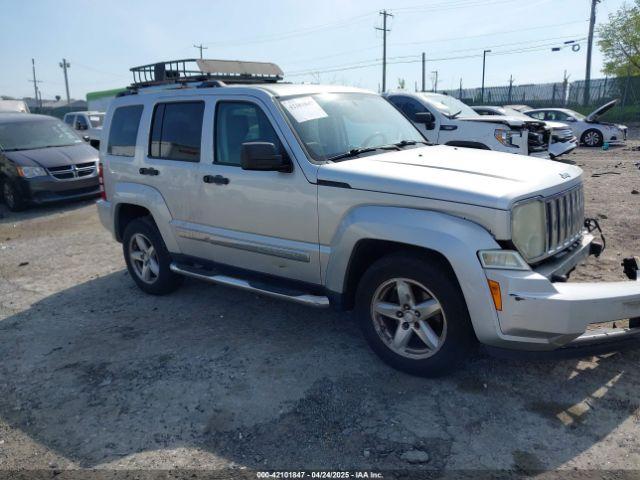  Salvage Jeep Liberty