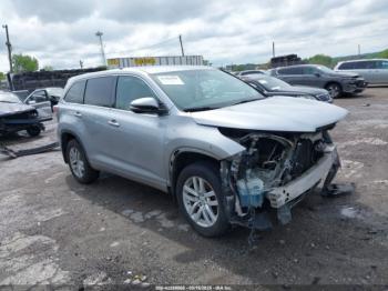  Salvage Toyota Highlander