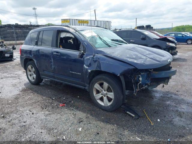 Salvage Jeep Compass