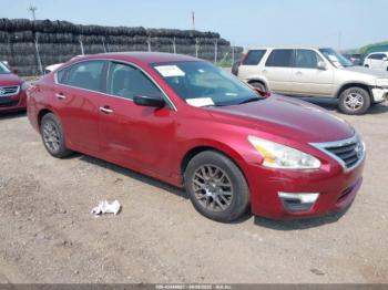  Salvage Nissan Altima