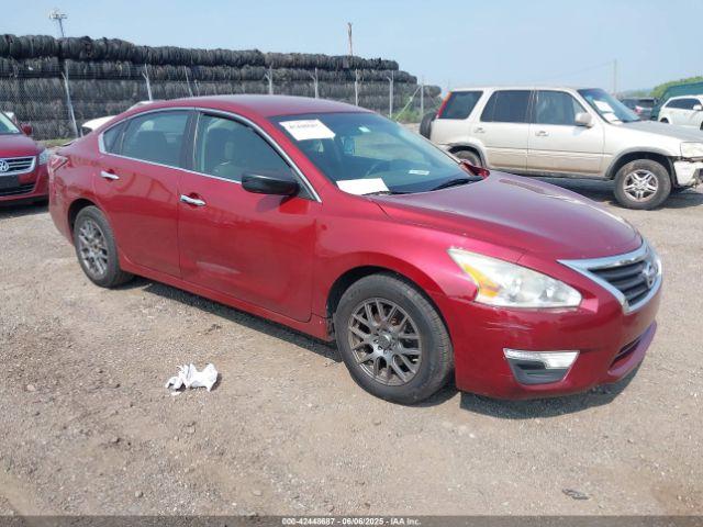  Salvage Nissan Altima