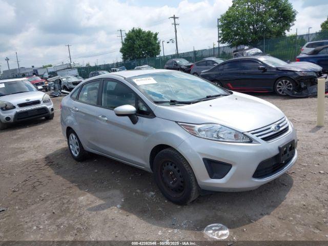  Salvage Ford Fiesta