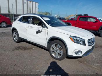  Salvage Mercedes-Benz GLA