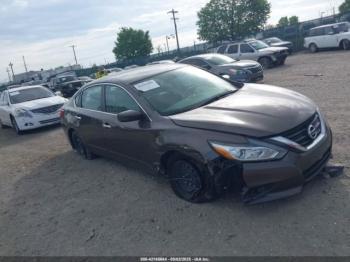  Salvage Nissan Altima