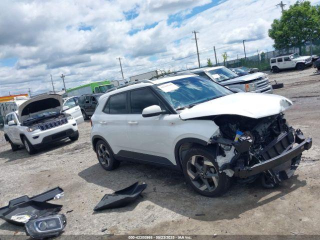  Salvage Hyundai VENUE