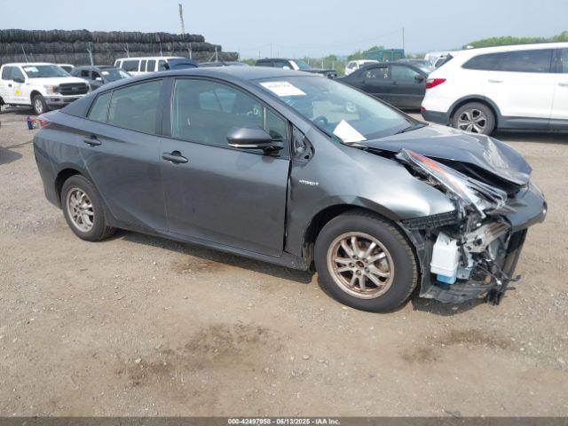 Salvage Toyota Prius