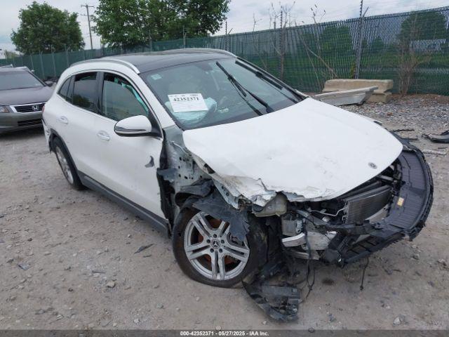  Salvage Mercedes-Benz GLA