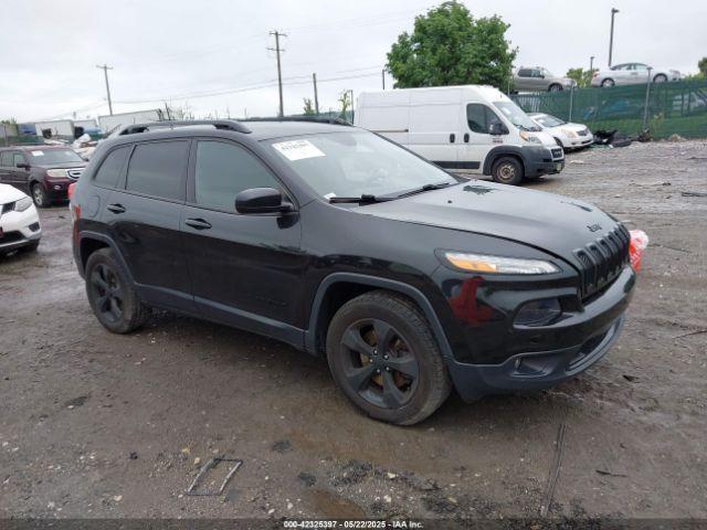  Salvage Jeep Cherokee