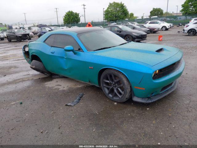 Salvage Dodge Challenger