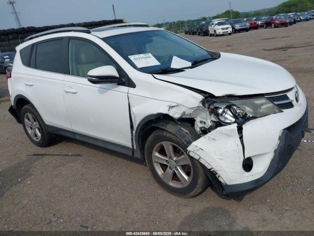  Salvage Toyota RAV4