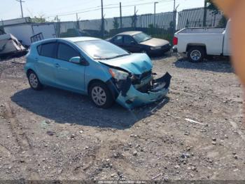  Salvage Toyota Prius c