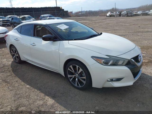  Salvage Nissan Maxima