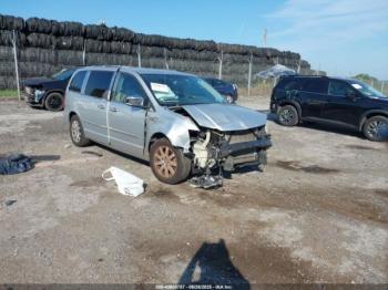  Salvage Chrysler Town & Country