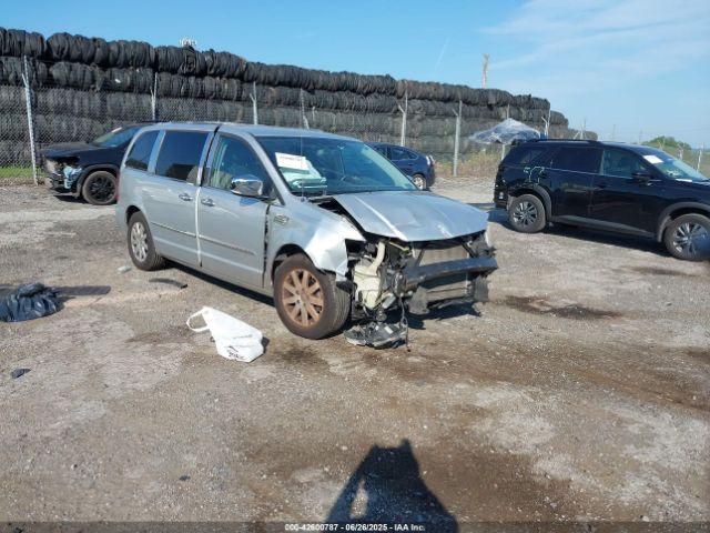 Salvage Chrysler Town & Country