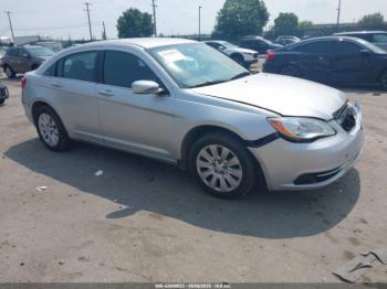  Salvage Chrysler 200