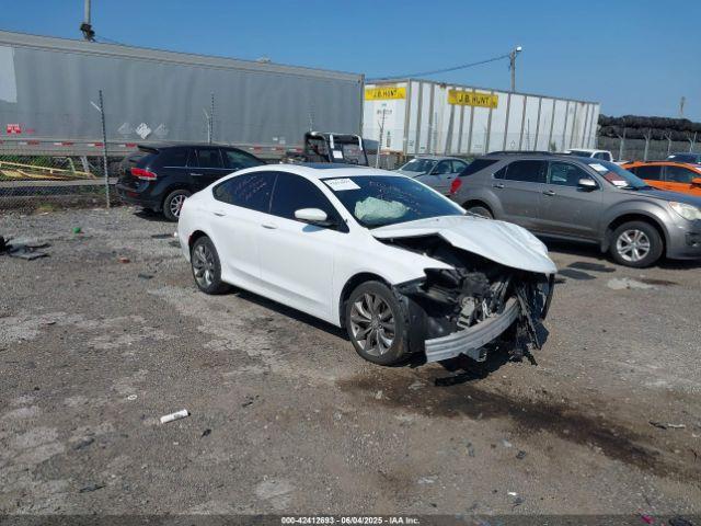  Salvage Chrysler 200