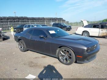  Salvage Dodge Challenger