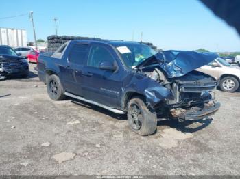  Salvage Chevrolet Avalanche 1500