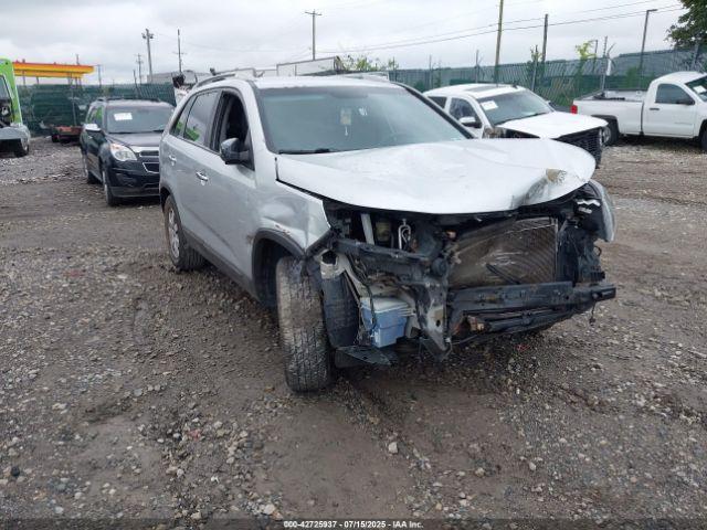  Salvage Kia Sorento