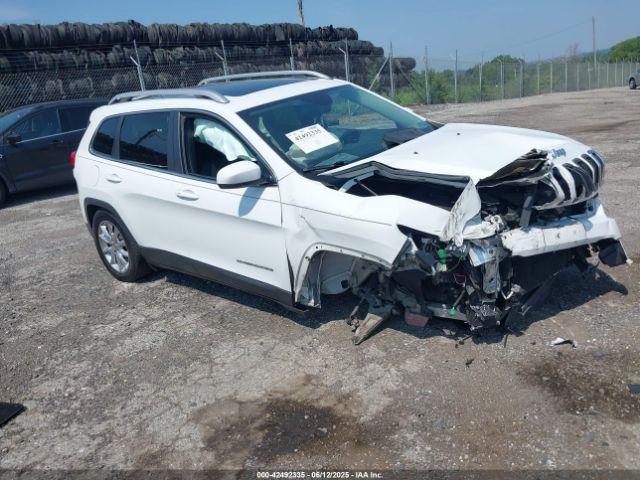  Salvage Jeep Cherokee