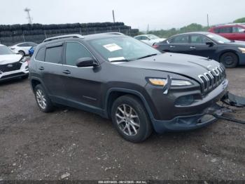  Salvage Jeep Cherokee