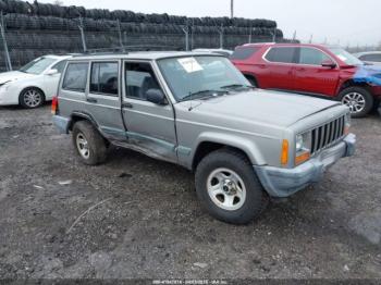  Salvage Jeep Cherokee