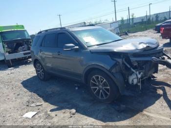  Salvage Ford Explorer