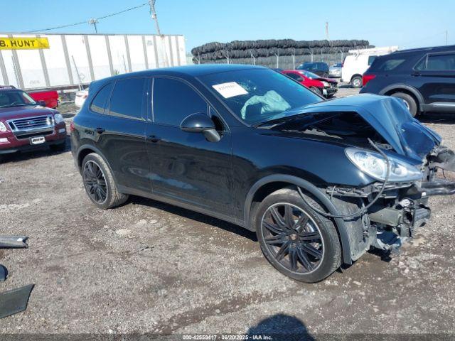 Salvage Porsche Cayenne