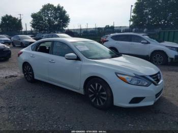  Salvage Nissan Altima