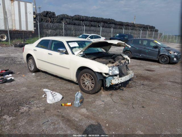  Salvage Chrysler 300