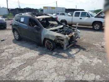  Salvage Jeep Cherokee
