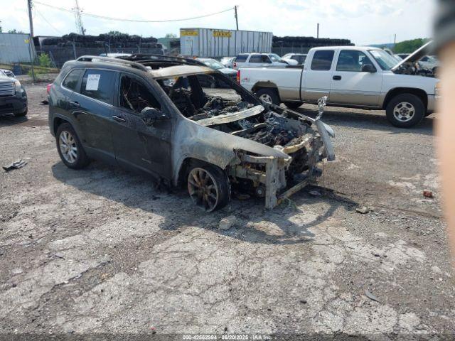  Salvage Jeep Cherokee
