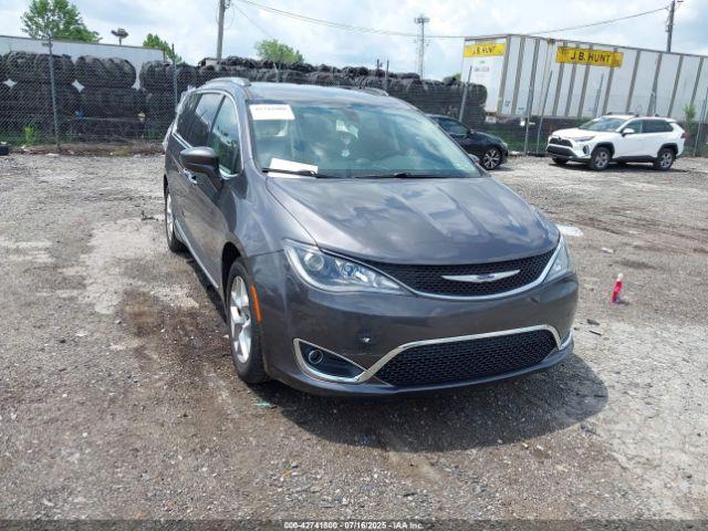  Salvage Chrysler Pacifica