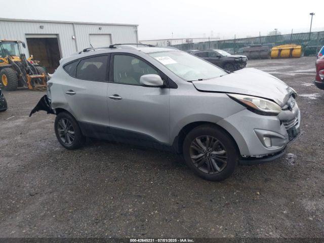  Salvage Hyundai TUCSON